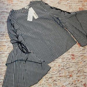 Bell Flutter Sleeve Check Top Large NWT